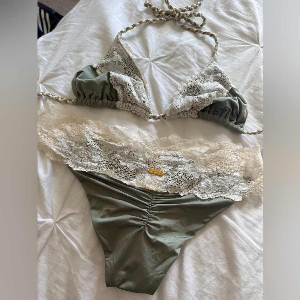 Beach Bunny lady lace bikini